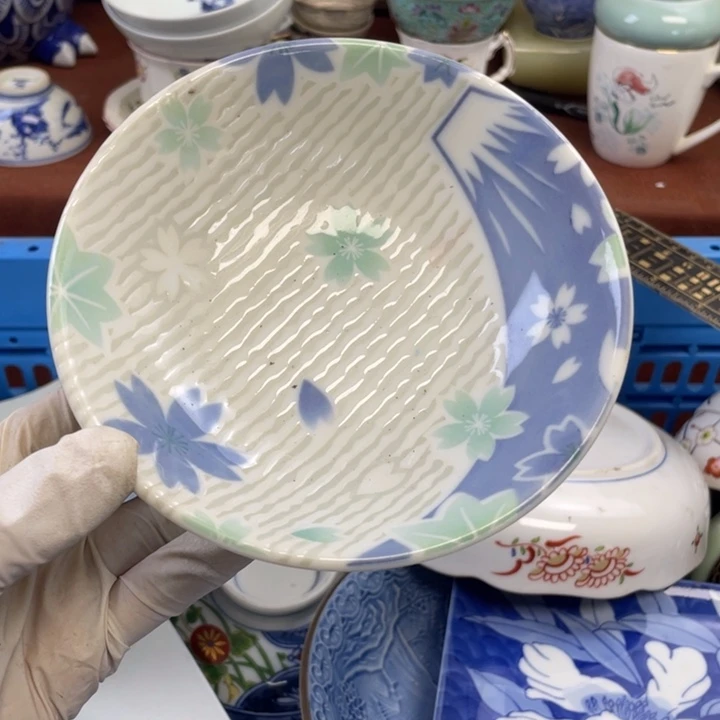 他家瓷器真美…开播了