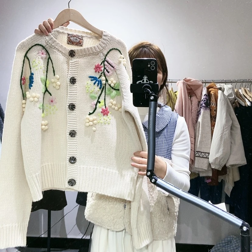 【闪购商品】米白开衫