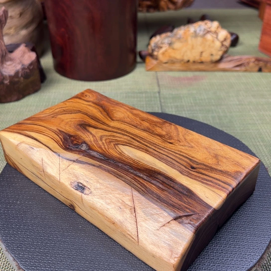 大果紫檀（缅甸花梨）余*默