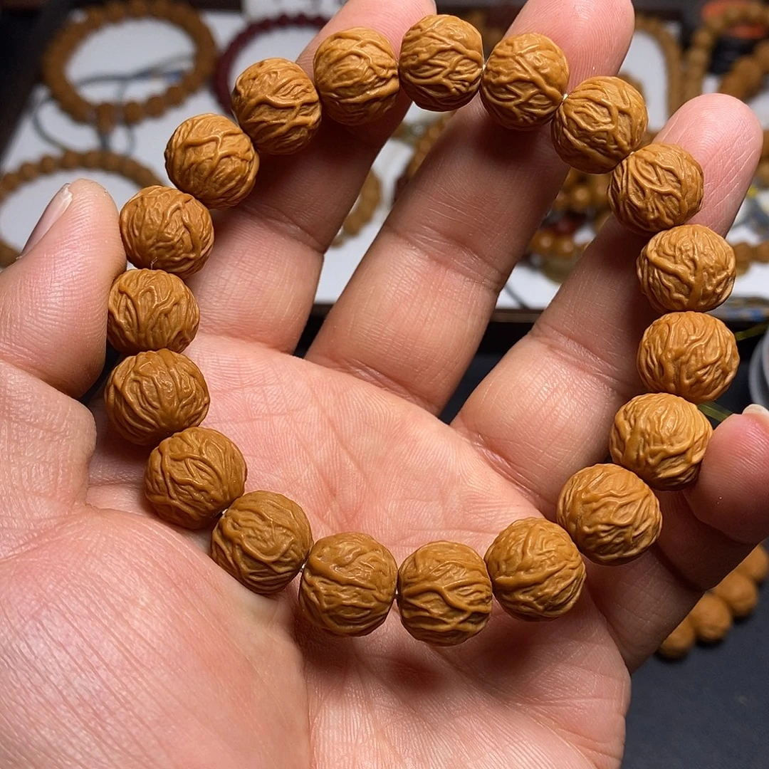 吊坠猴头核桃全品13左右毒液11号