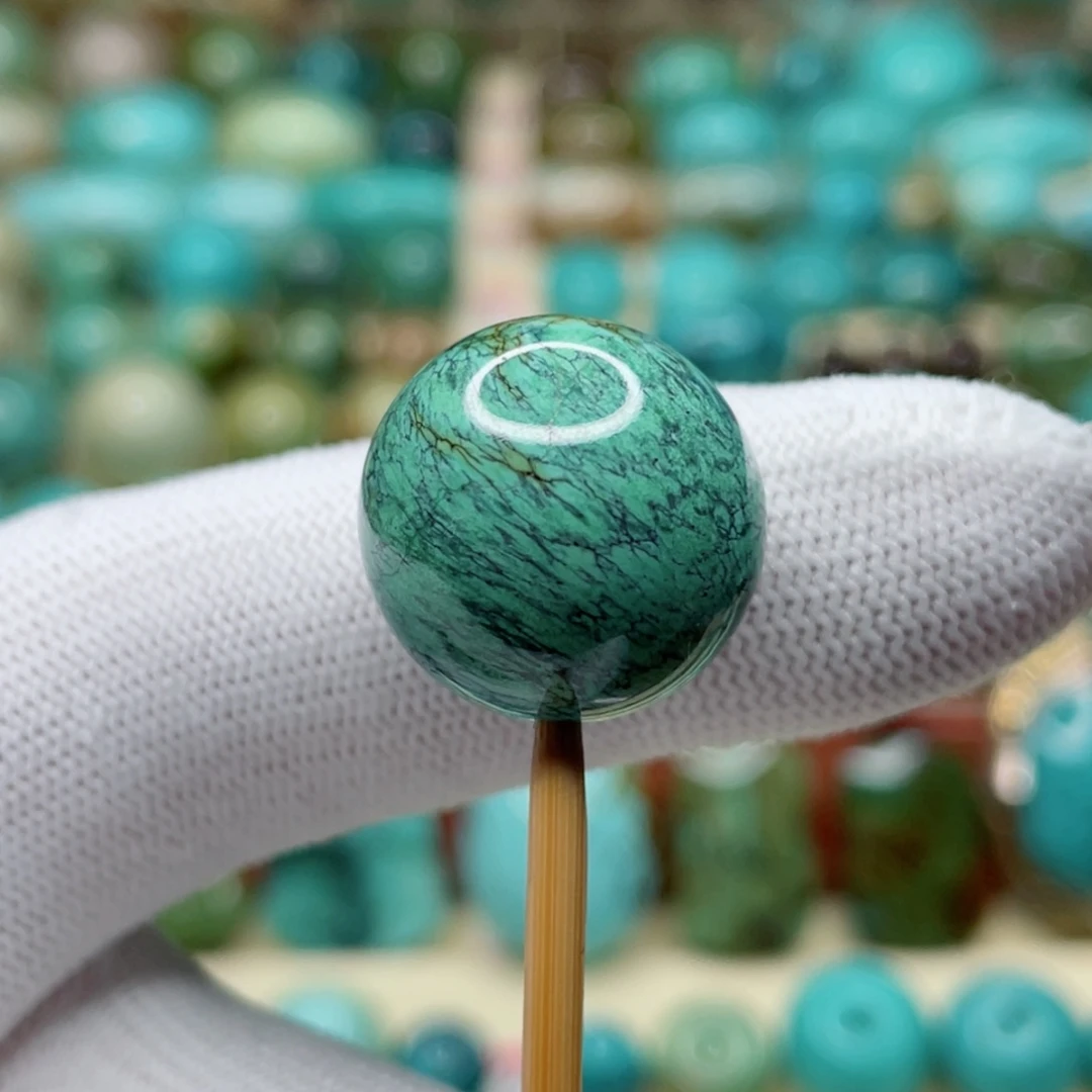 未镶嵌绿松石颈饰