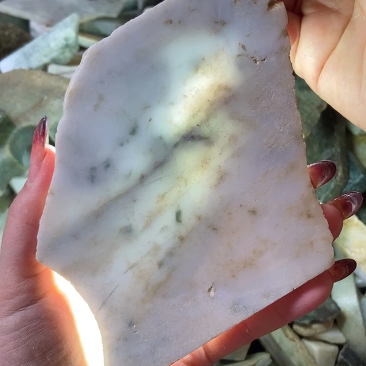 翡翠颈饰未镶嵌天然翡翠