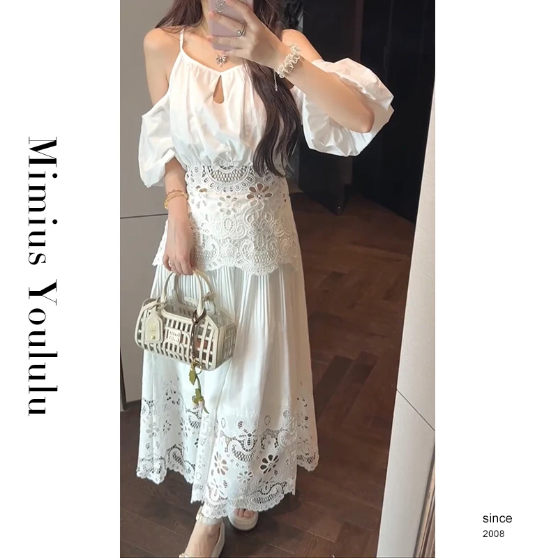 【mimius】喵喵 繁花佳人～重工轻奢蕾丝镂空露肩上衣+半裙  G05006