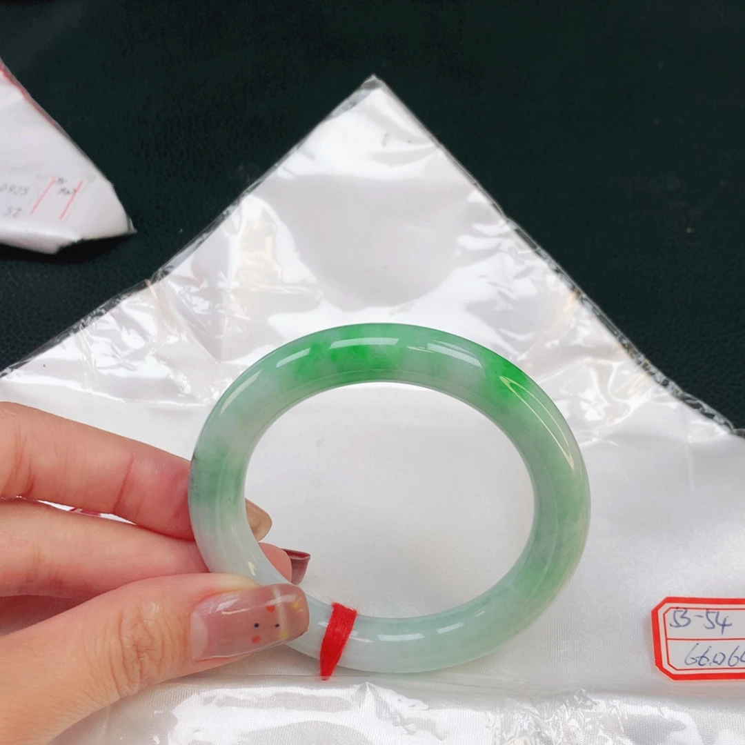 未镶嵌手镯翡翠064