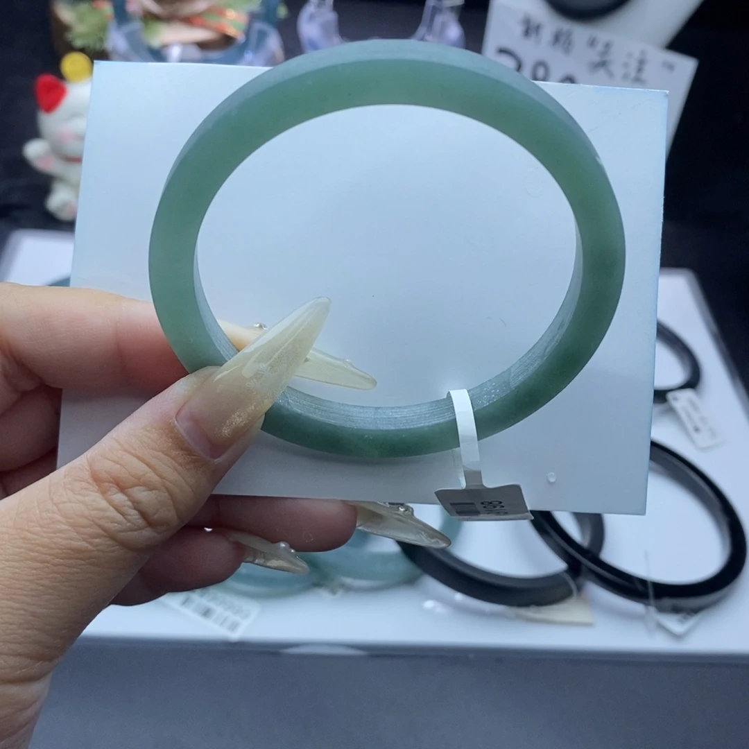 定制翡翠未镶嵌手镯冰胶绿福利