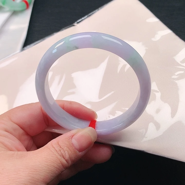 翡翠手镯未镶嵌翡翠133
