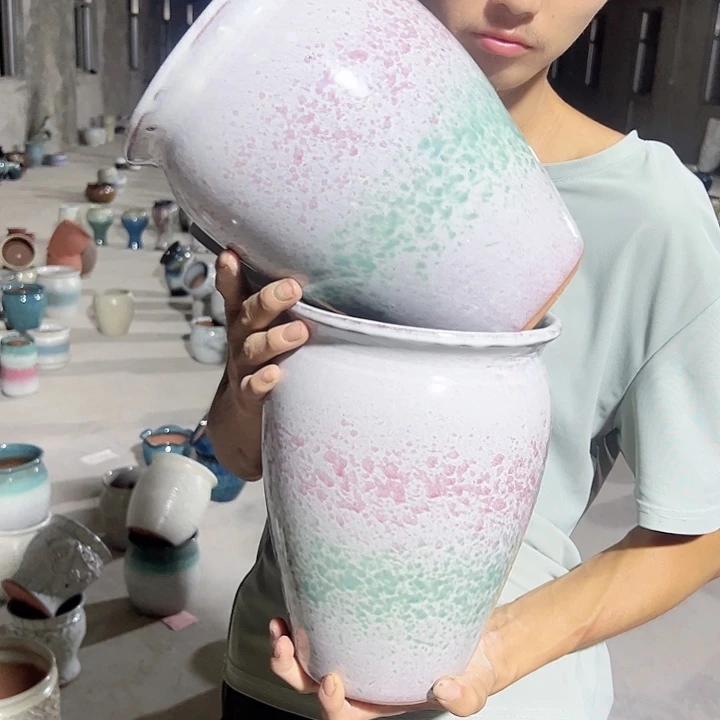 高度26厘米口19厘米