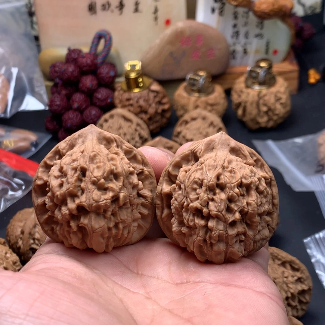 ****人把件文玩核桃官帽