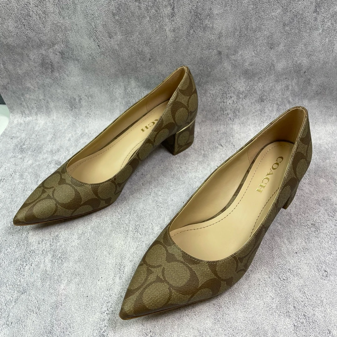 未使用 COACH/蔻驰 粗跟老花高跟鞋 38.5码 Y305