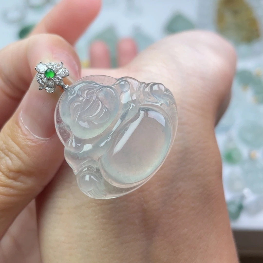 翡翠18K金镶嵌颈饰