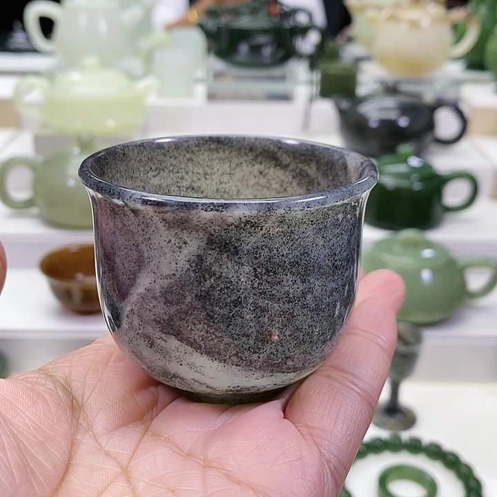 未镶嵌和田玉挂件华**弟茶杯