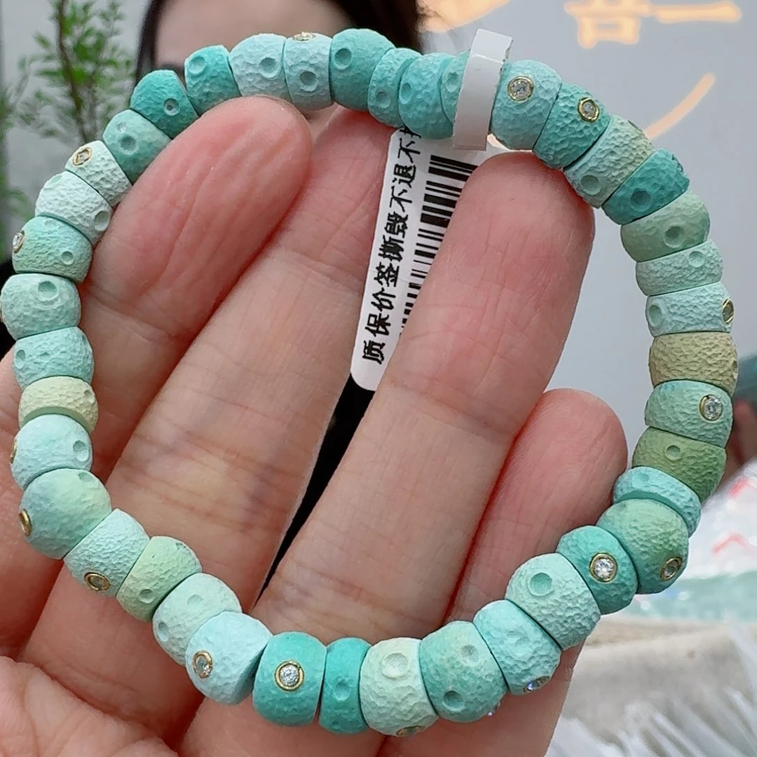 绿松石未镶嵌珠宝奇石