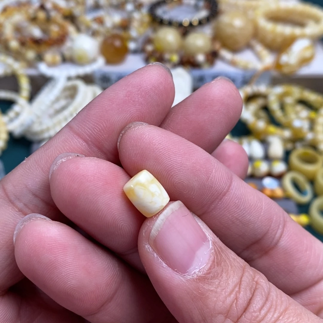 琥珀裸石未镶嵌柠*微瑕桶珠8mm左右