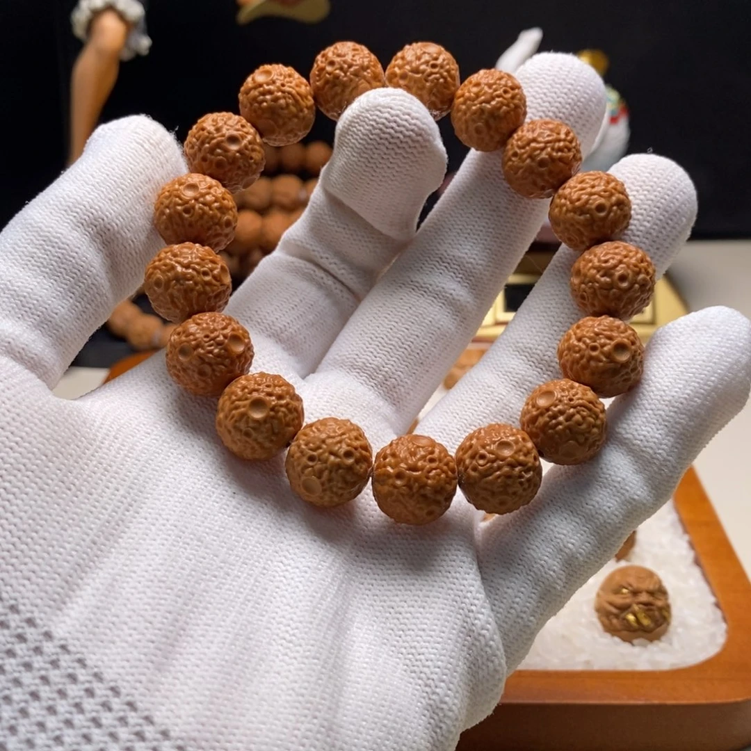 核桃猴头月球表面