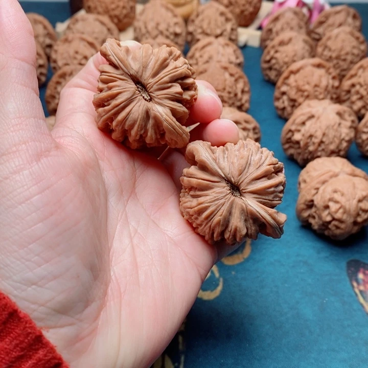 ****椰把件文玩核桃四座楼45