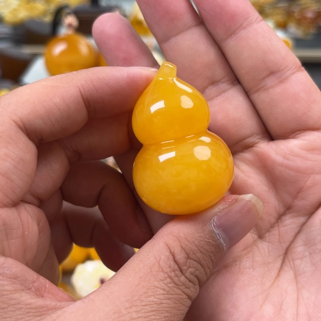 蜜蜡未镶嵌珠宝奇石
