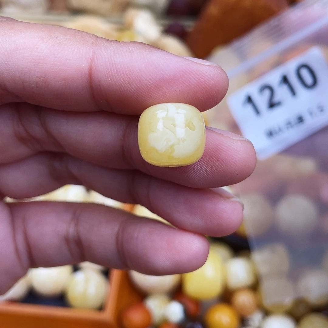 未镶嵌蜜蜡珠宝奇石13