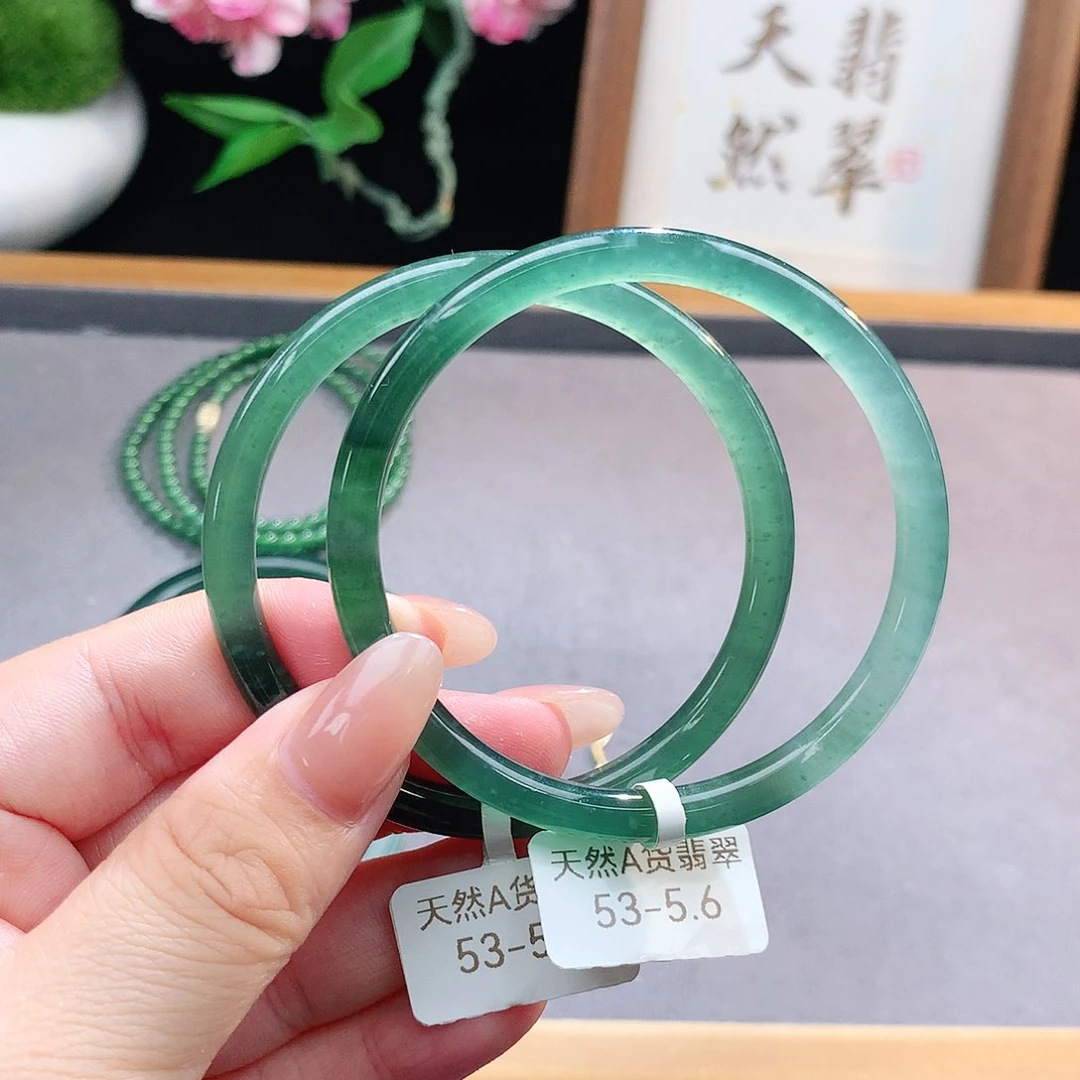 未镶嵌手镯（圆镯）翡翠