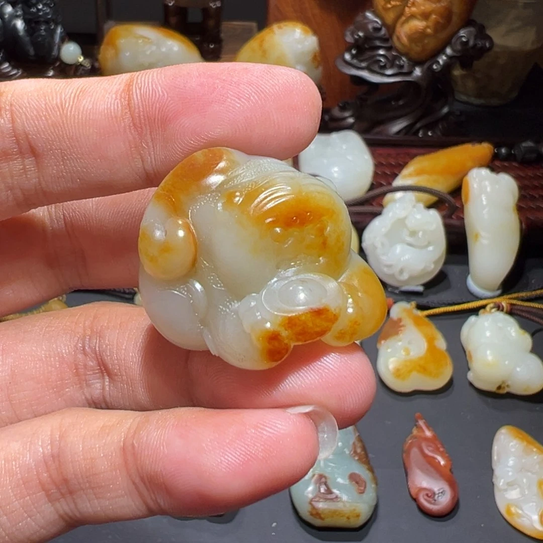 颈饰未镶嵌和田玉（子料）情**价