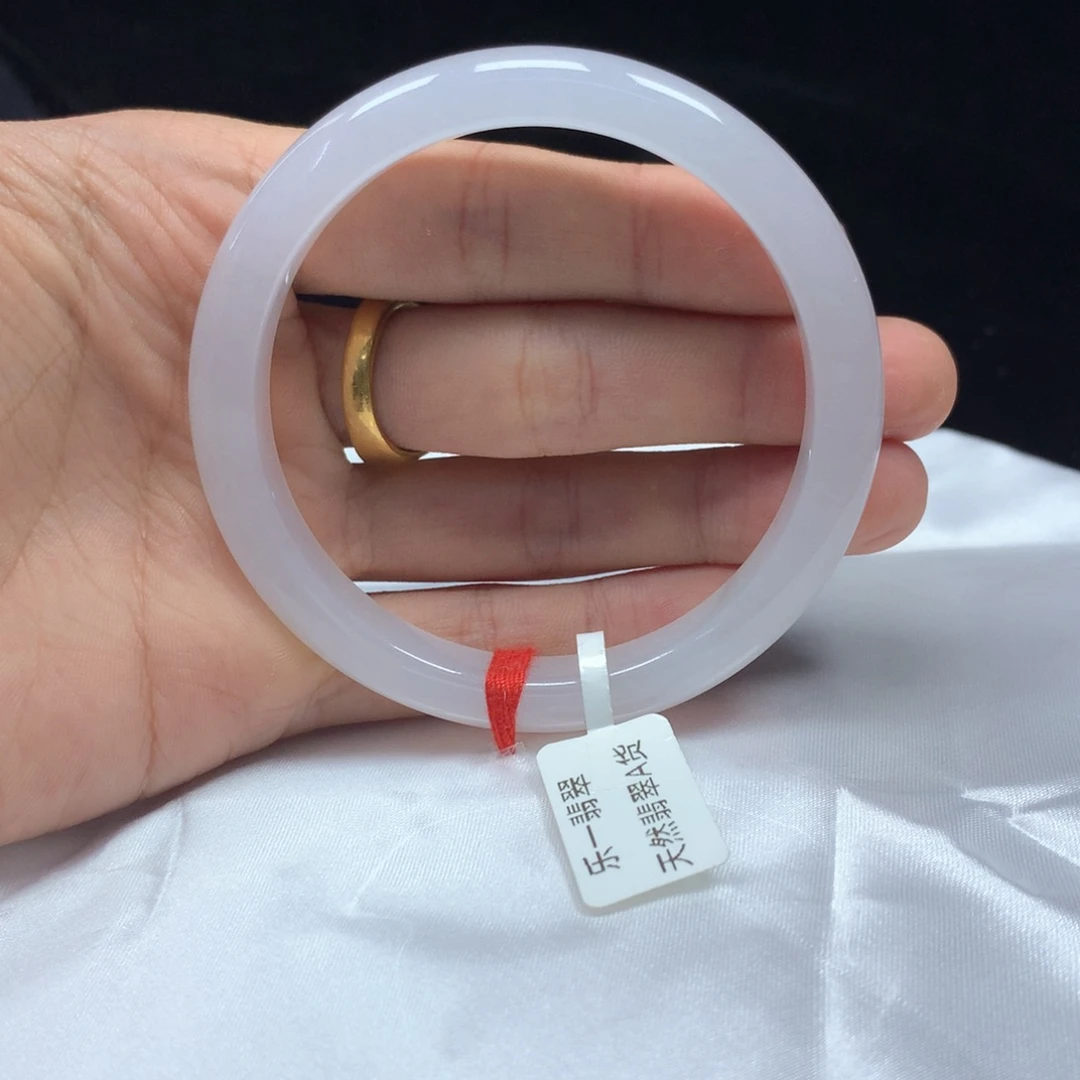 翡翠未镶嵌手镯（圆镯）58.8