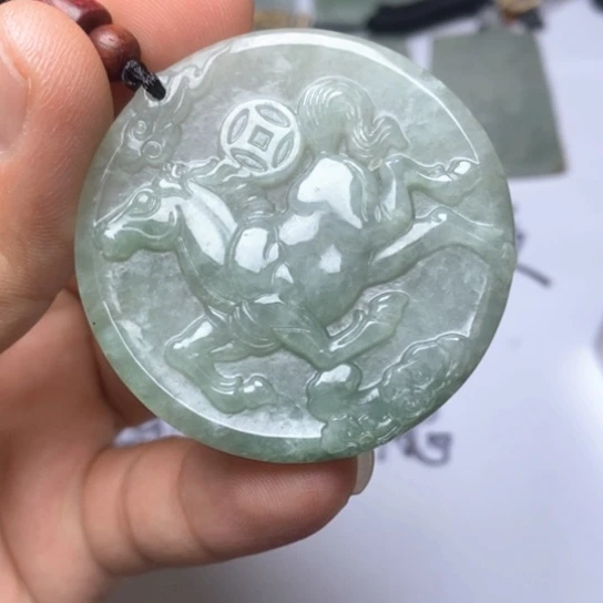 翡翠未镶嵌颈饰翡翠