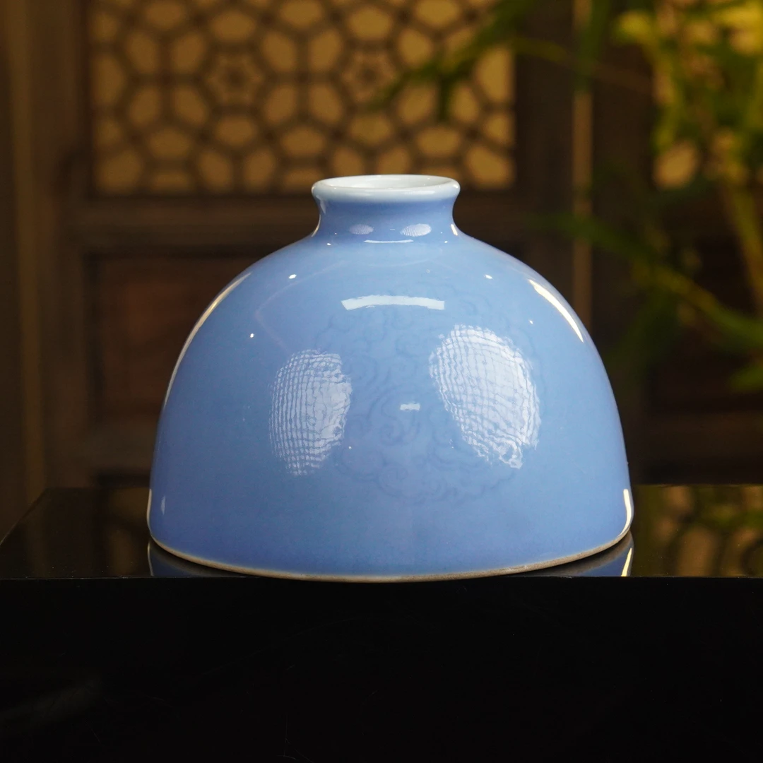 天蓝釉暗刻团龙太白尊（高9cm）