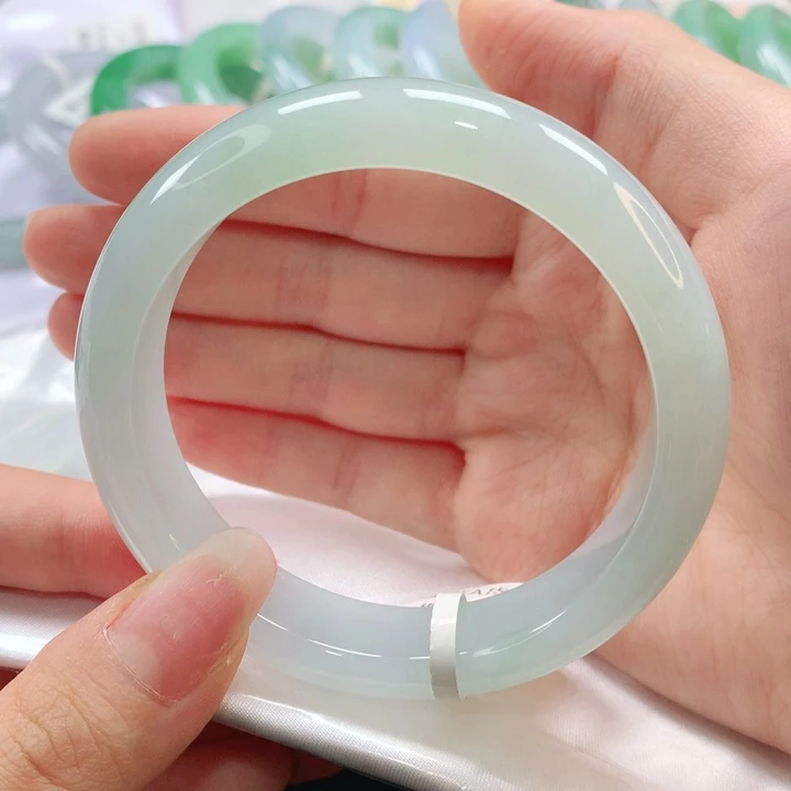 翡翠手镯未镶嵌5859圈