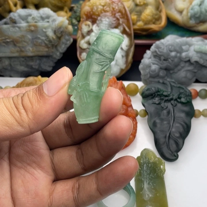 定制翡翠未镶嵌节节高升