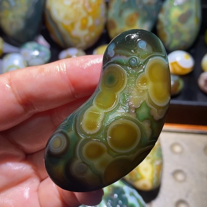 玛瑙/玉髓未镶嵌珠宝半成品