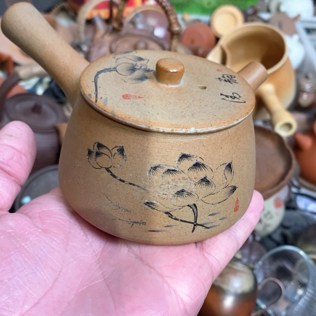 盖碗冲泡后汤色清澈明亮了