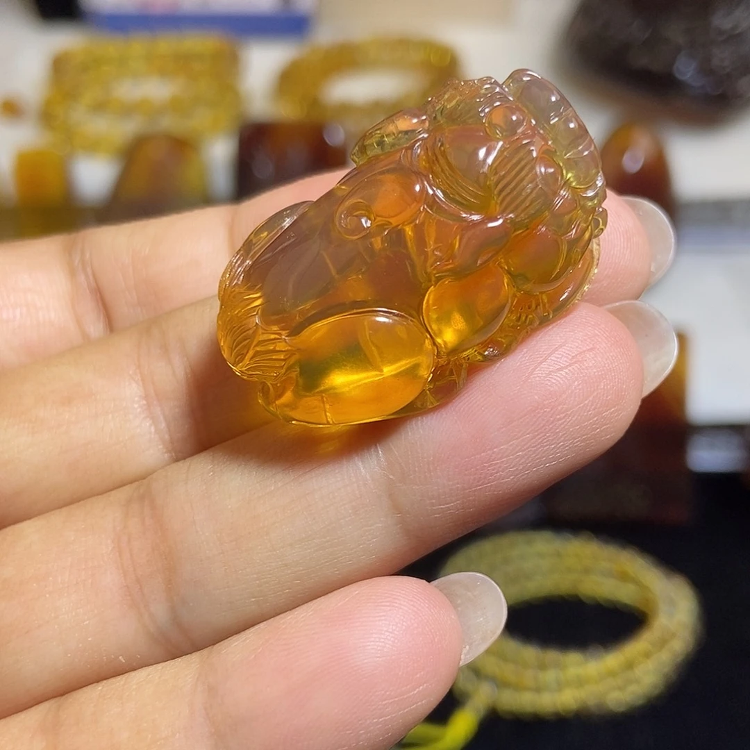 未镶嵌颈饰琥珀缅甸天然琥珀吊坠