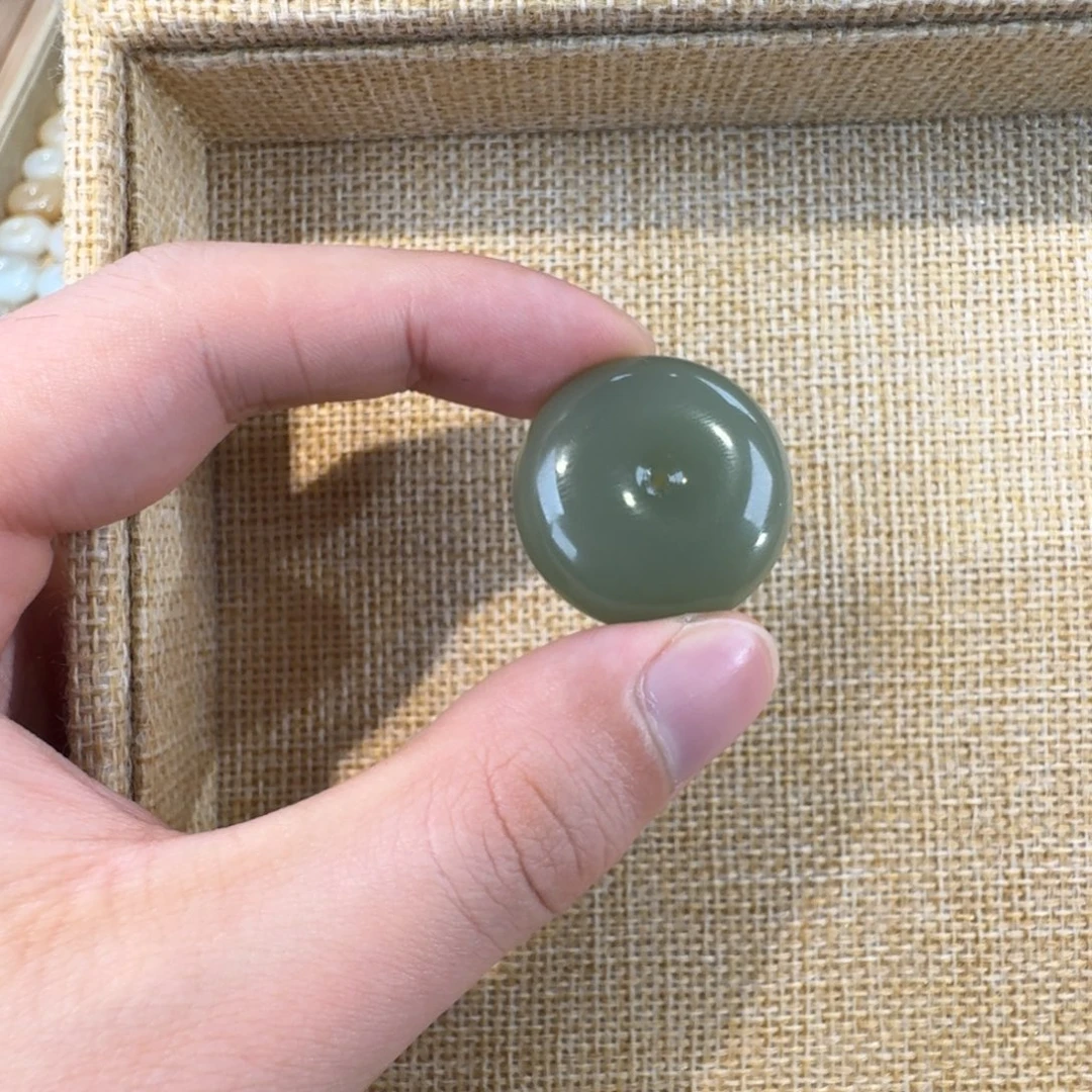 和田玉未镶嵌吊坠(赠链)30湖水绿