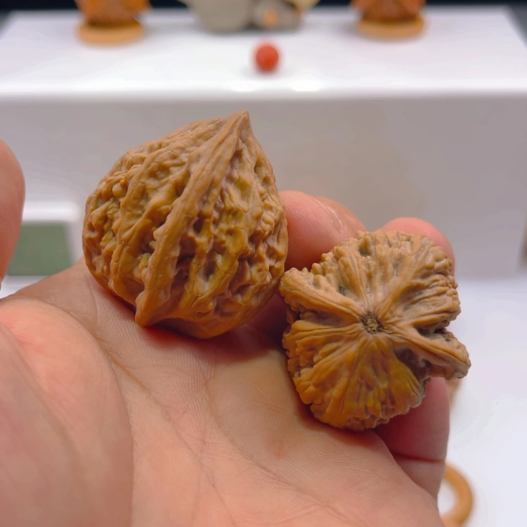 把件文玩核桃35mm全品头货原树天眼鸡心