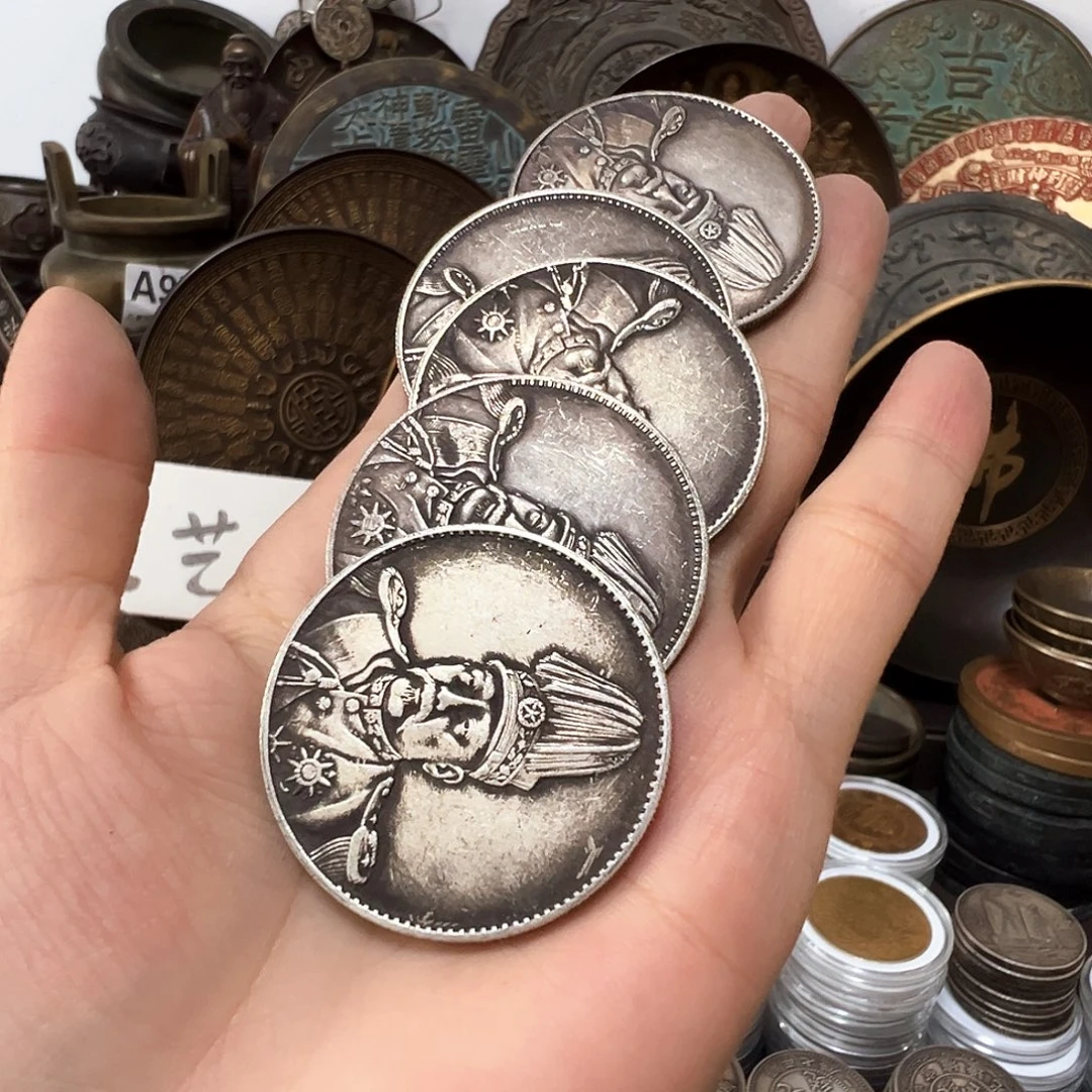 金属复古风格摆件