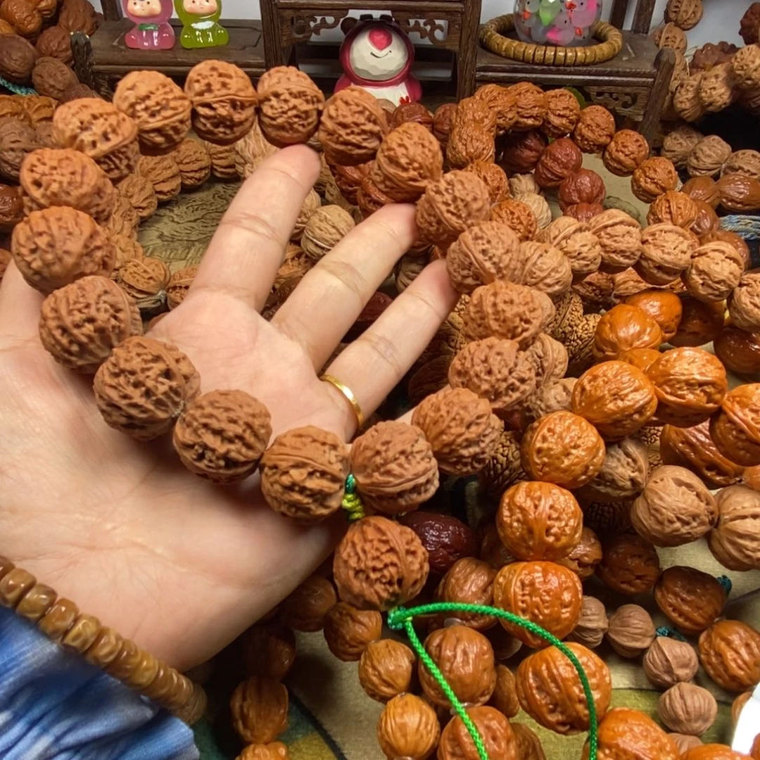 @***往文玩核桃吊坠满天星手持文玩核桃