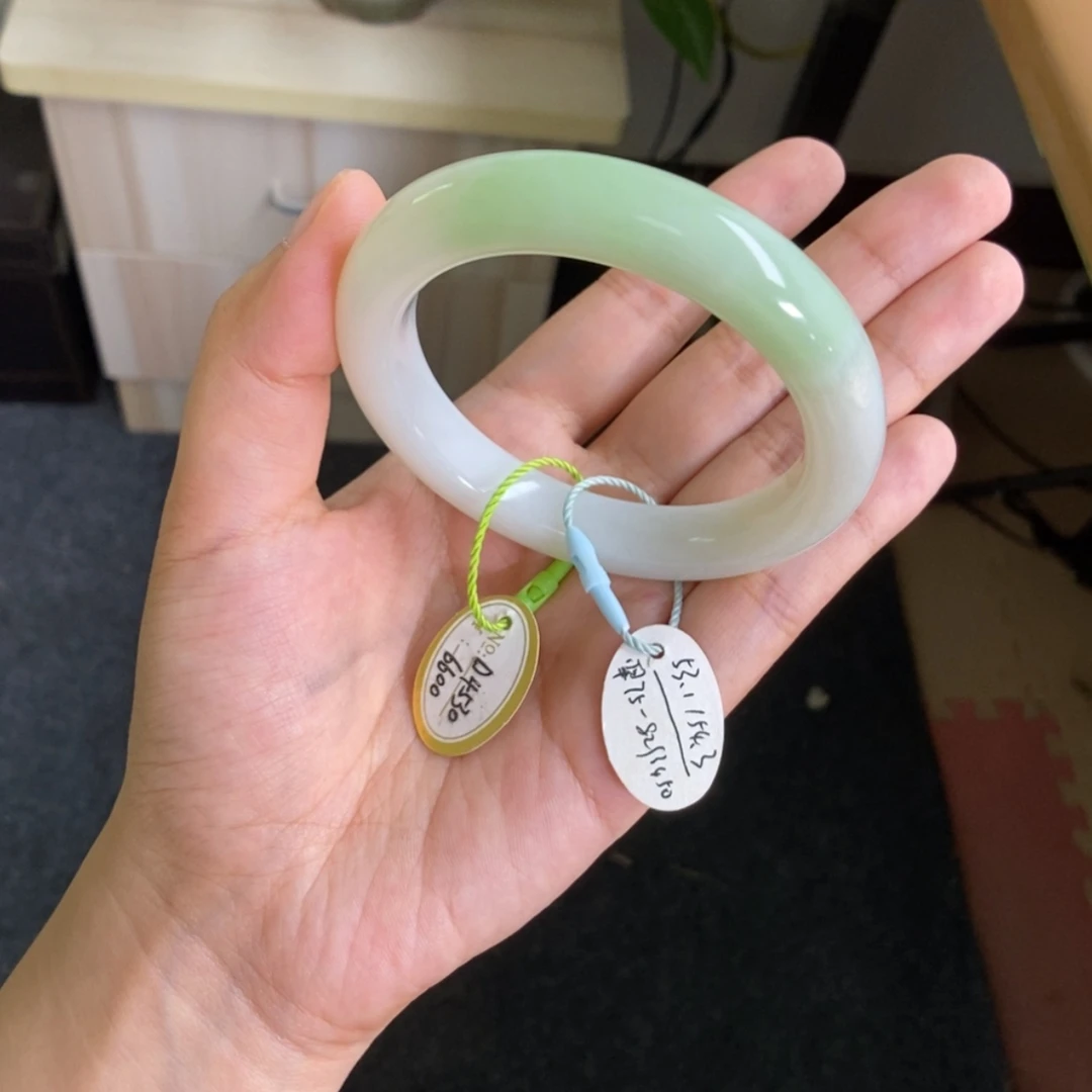 【闪购商品】和田玉（翠青玉）手镯未镶嵌一*慧54