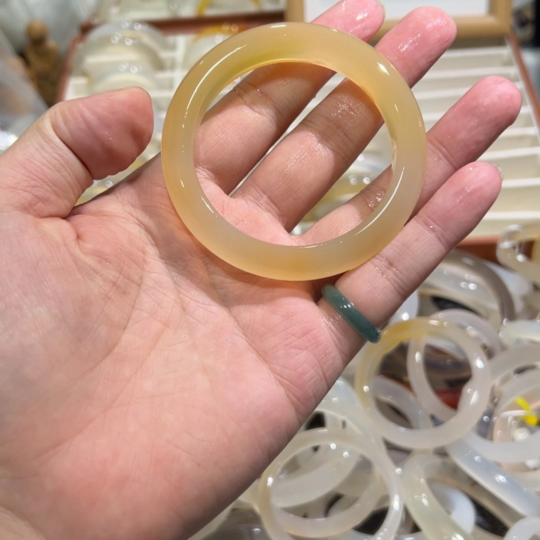 玛瑙/玉髓未镶嵌手镯57圈36