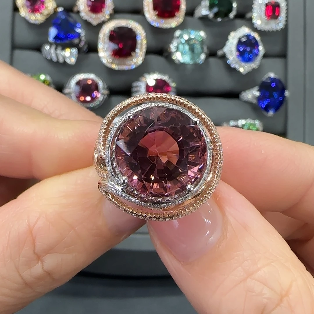 戒指18K金镶嵌碧玺10.75ct