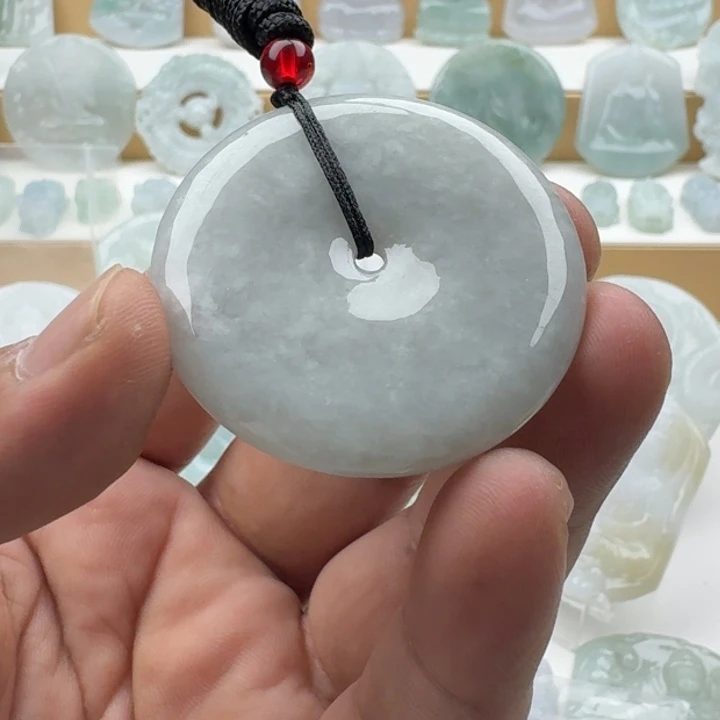 爱***朱翡翠未镶嵌颈饰天然缅甸A货翡翠