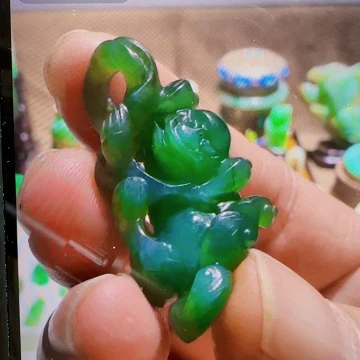 翡翠挂件未镶嵌翡翠元素设计搭配