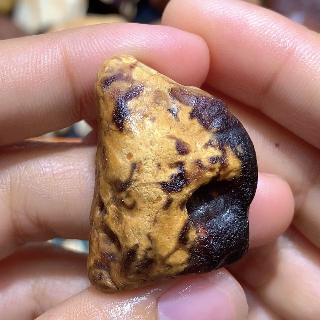 定制琥珀蜜蜡原石