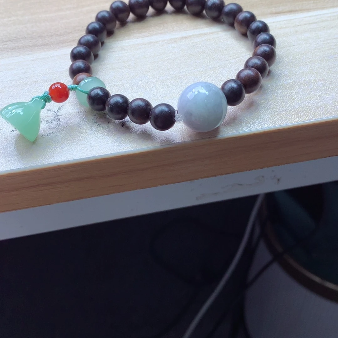 翡翠颈饰未镶嵌吊坠