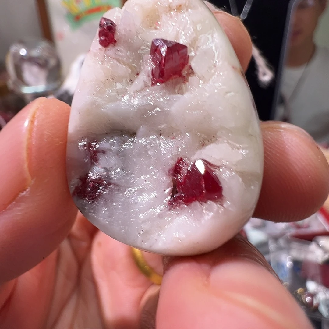 天然辰砂马仙溪单晶体