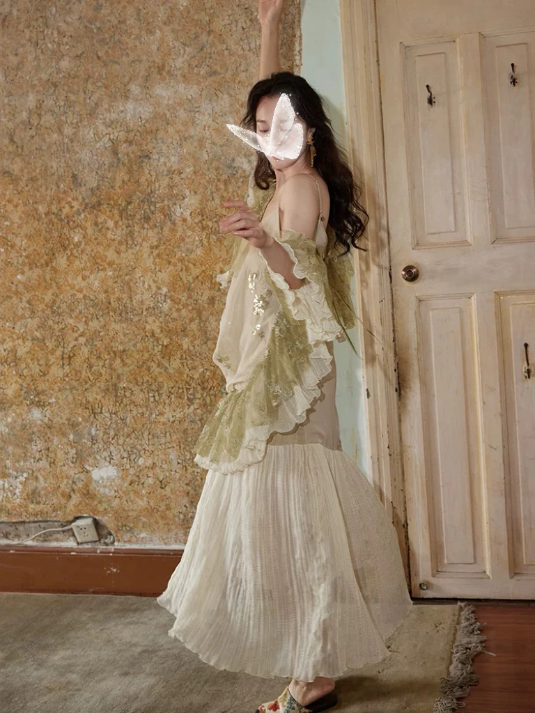 流浪者之歌亮片绣花不对称可拆卸短袖连衣裙