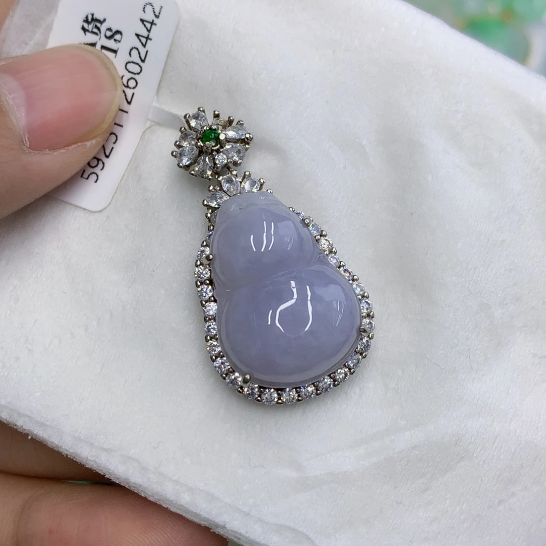 翡翠银S925镶嵌颈饰翡翠