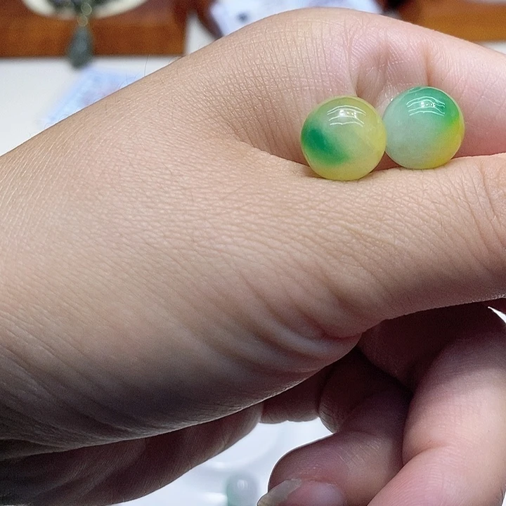 翡翠散珠冰黄加绿卡12