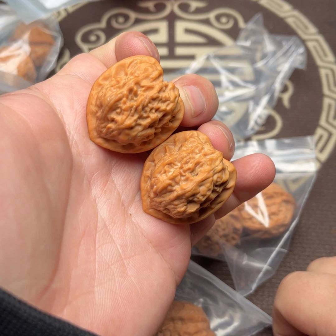 文玩核桃把件36000000000