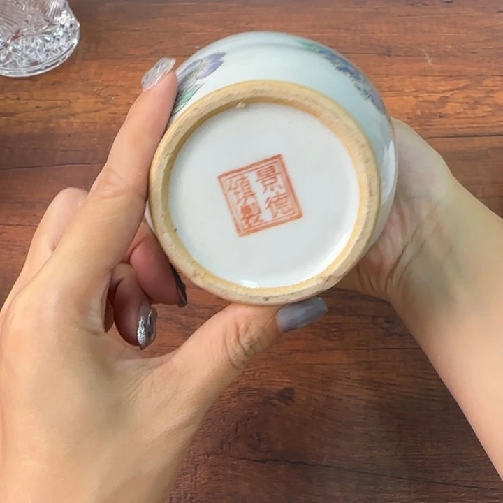 一个陶瓷物件哈哈哈哈