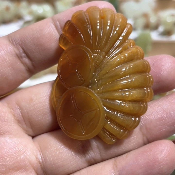 岫玉未镶嵌吊坠(赠链)