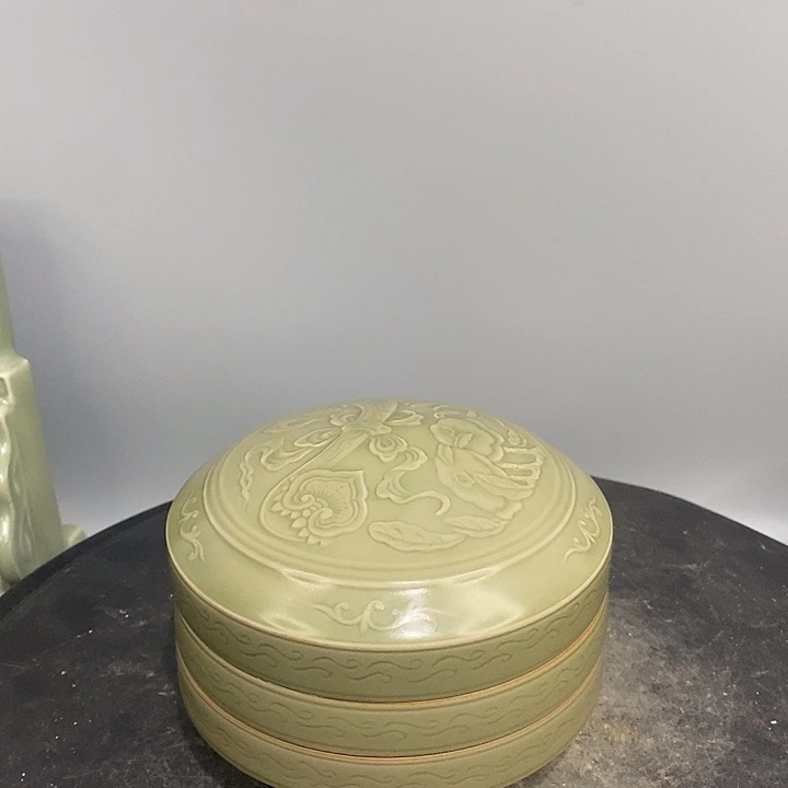 越窑粉盒造型美观